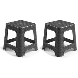 Set van 2x stuks rotan opstapje/krukje in het zwart - 32 x 32 x 30 cm - Huishoudkrukjes
