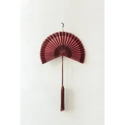 Bamboe waaier paars Medium | Bamboo wanddecoratie | Wanddecoratie waaier met kwastjes | Interieur eyecatcher