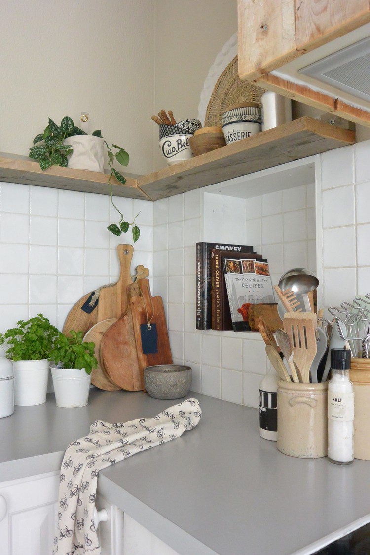 keuken-met-kruidenplanten