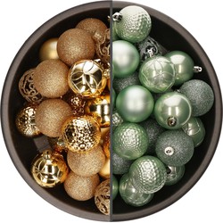 74x stuks kunststof kerstballen mix van mintgroen en goud 6 cm - Kerstbal