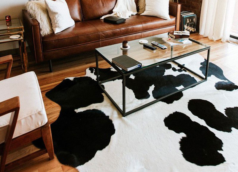 Een knus en warm huis met deze gave Patchwork plaids en Koehuiden