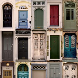 ESTAhome behang XXL vintage deuren beige. blauw. rood en groen