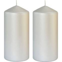 2x stuks zilveren cilinder kaarsen /stompkaarsen 15 x 7 cm 52 branduren sfeerkaarsen - Stompkaarsen