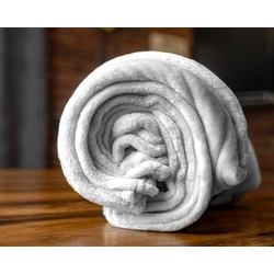 Coral Fleece blanket 220 x 240 cm White