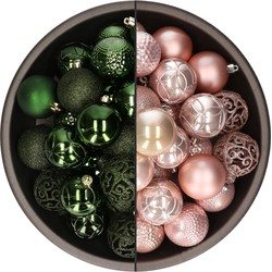 74x stuks kunststof kerstballen mix van lichtroze en donkergroen 6 cm - Kerstbal