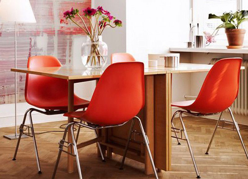 5x interieurs met rode accenten