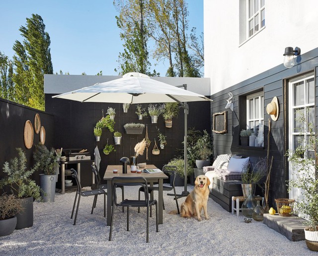 Shop the look: Scandinavisch en Boheems terras met zwarte decoratie 
