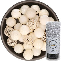 37x stuks kunststof kerstballen 6 cm inclusief kralenslinger wol wit - Kerstbal
