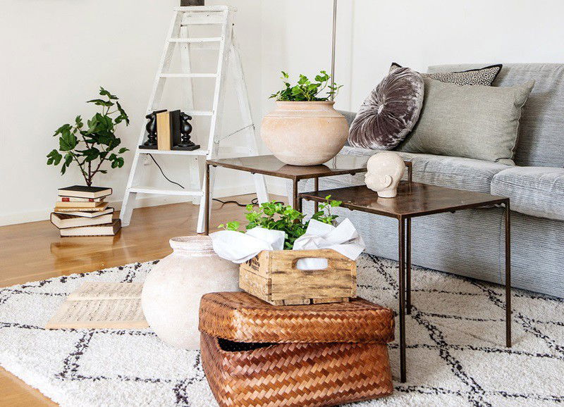 Shop the look: Stoere materialen, basic kleuren & veel planten