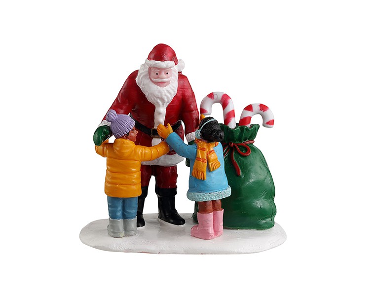 Santa Gets A Hug - LEMAX - 