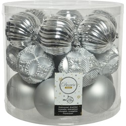 Decoris Kerstballen - 20x stuks - kunststof - mix zilver - 8 cm - Kerstbal