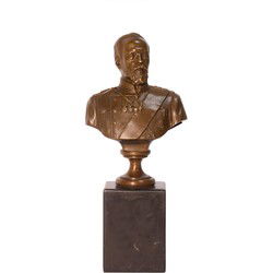 A BRONZE BUST OF MINISTER SERGEI Y. WITTE