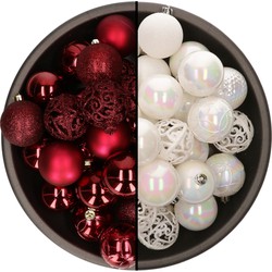 74x stuks kunststof kerstballen mix van parelmoer wit en donkerrood 6 cm - Kerstbal