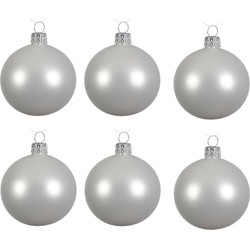 Decoris Kerstballen set - 6x stuks - wit - glas - 6 cm - mat - kerstversiering - zilveren ophanglint - Kerstbal