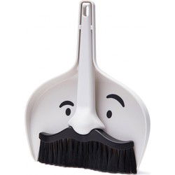 Peleg Design Dustache wordt vertaald naar het Nederlands.