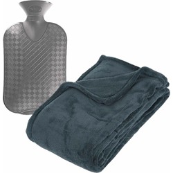 Fleece deken/plaid Blauwgrijs 130 x 180 cm en een warmwater kruik 2 liter - Plaids