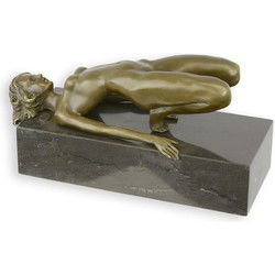 BRONZEN BEELD VAN EEN VROUW IN EEN MOEILIJKE HOUDING