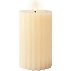 Lumineo LED kaars/stompkaars - creme wit ribbel- D7,5 x H15 cm - timer - LED kaarsen