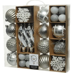 50x Kunststof kerstballen mix zilver 4-8-15 cm kerstboom versiering/decoratie - Kerstbal