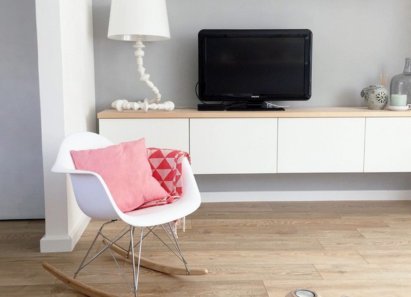 Voor- en nadelen van een zwevend en staand tv-meubel