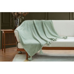 Amelie Home Milky Powder Pluche Deken Met Kwastjes Salie groen 130 x 150 cm