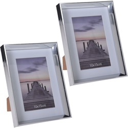 2x stuks kunststof fotolijst zilver geschikt voor een foto van 10 x 15 cm - Fotolijsten