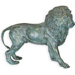 A BRONZE SCULPTURE OF A LION