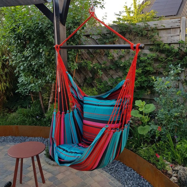 Zweef de zomer in: hangstoelen en hangmatten voor in de tuin