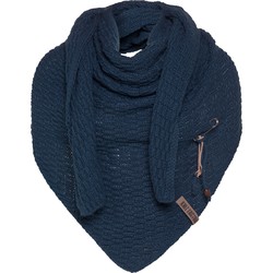 Knit Factory Jaida Gebreide Omslagdoek - Driehoek Sjaal Dames - Jeans - 190x85 cm - Inclusief siersluiting