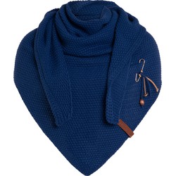 Knit Factory Coco Gebreide Omslagdoek - Driehoek Sjaal Dames - Kings Blue - 190x85 cm - Inclusief sierspeld