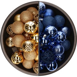 74x stuks kunststof kerstballen mix van goud en kobalt blauw 6 cm - Kerstbal