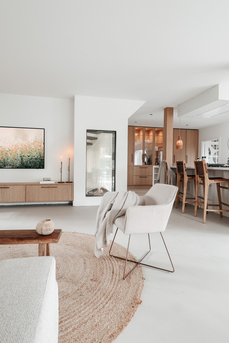 minimalistisch-hout-woonkamer-keuken