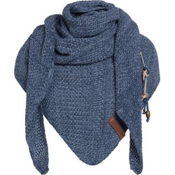 Knit Factory Coco Gebreide Omslagdoek - Driehoek Sjaal Dames - Jeans/Indigo - 190x85 cm - Inclusief sierspeld