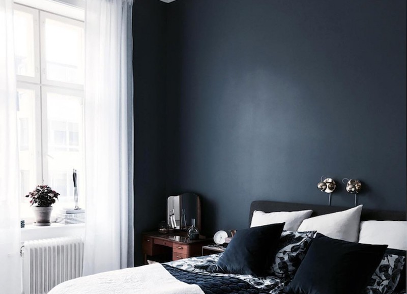 Terugroepen mooi gen Dit blauw-witte interieur zit vol contrasten | HomeDeco.nl