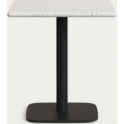 Kave Home - Zwarte Saura bar tafel van geschilderd metaal met wit terrazzo blad 70 x 70 x 70 cm