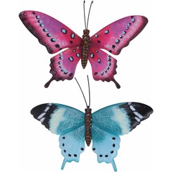 Set van 2x stuks tuindecoratie muur/wand vlinders van metaal in roze en blauw tinten 44 x 31 cm - Tuinbeelden