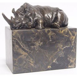 BRONZEN BEELD VAN EEN LIGGENDE NEUSHOORN