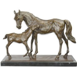 BRONZEN BEELD VAN EEN PAARD EN VEULEN