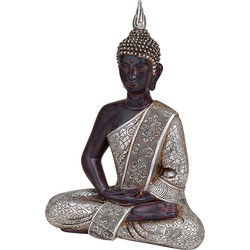Buddha zittend in zilver van poly, 29 cm.