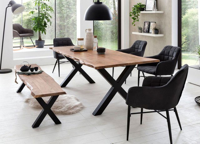 Budgetfinds: industriële eettafels, kunstkerstbomen & meer