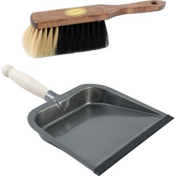 stoffer met houten handvat - zacht paardenhaar - zwart metalen blik - houten handvat - Stoffer en blik