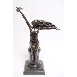 A BRONZE SCULPTURE CALLED THE CARRIER PIGEON