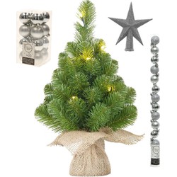 Kunst kerstboom met 15 LED lampjes 60 cm inclusief zilveren versiering 31-delig - Kunstkerstboom