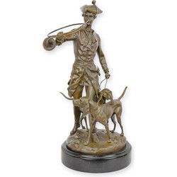 A BRONZE GROUP OF LOUIS XV WITH HOUNDS