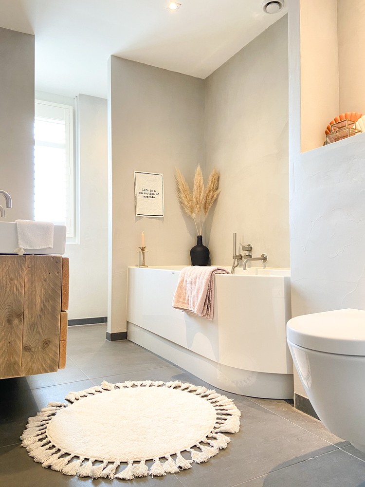 Afrika Visa diepvries 7 kleine badkamerstyling-foutjes waardoor je badkamer veel goedkoper oogt |  HomeDeco.nl
