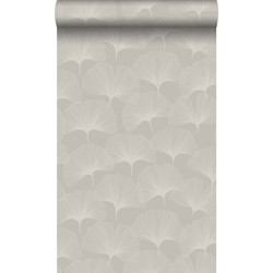 Origin Wallcoverings behang ginkgo bladeren glanzend warm grijs - 0,53 x 10,05 m - 347749