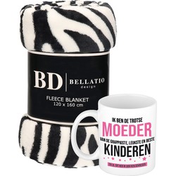 Cadeau moeder set - Fleece plaid/deken zebra print met Trotse moeder van leukste kinderen mok - Plaids
