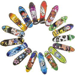 Decopatent 48 STUKS Vinger Skateboard - Fingerboard - Mini Skateboard - Speelgoed Finger Board - Uitdeelcadeaus - Traktatie Uitdeelcadeautjes voor kinderen - Grabbelton - School - Kinderfeestje - Klein Speelgoed Trakteren - Traktaties Cadeautjes