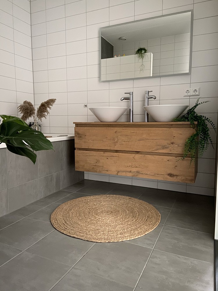 badkamer-van-steen-en-hout