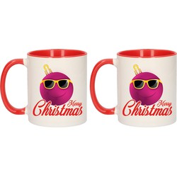 Set van 2x stuks kerstcadeau mokken / bekers rood Merry Christmas roze smiley kerstbal 300 ml - Bekers